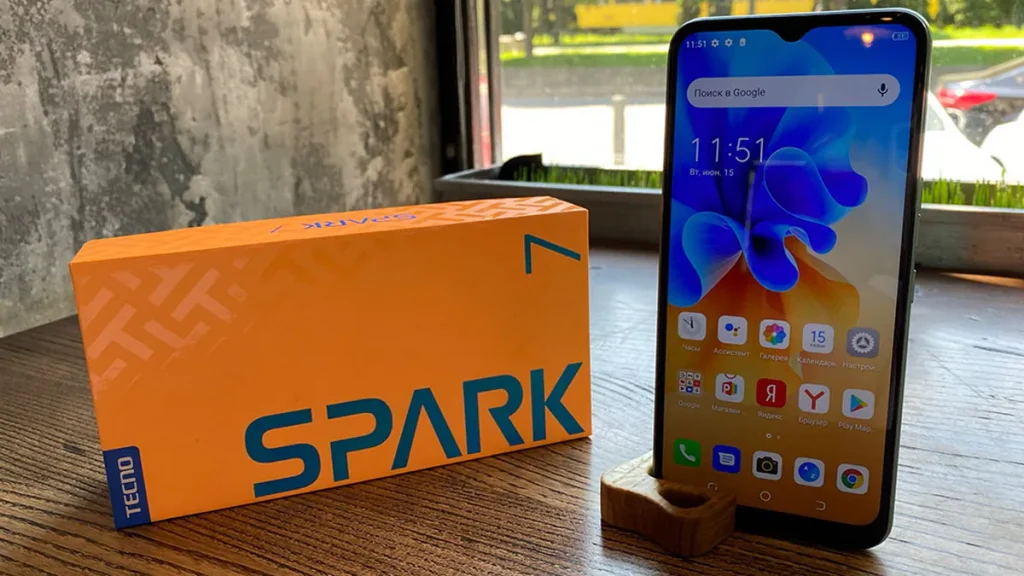 What is inside the box of Tecno Spark 7