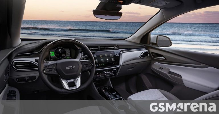 Trouble with iPhone 15 and iOS 17.1.1 on GM cars: Wireless charger issues for users