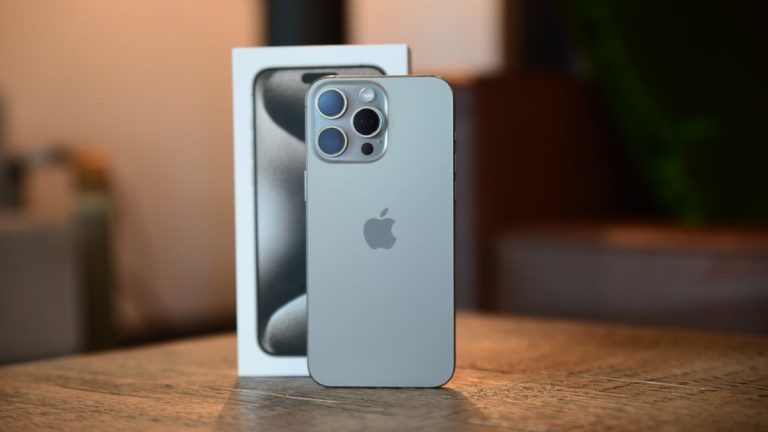 Expert Predicts High Demand for iPhone 16 Pro with Tetraprism Camera