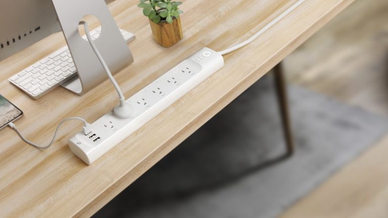 ¡Qué pasa! Get 50% off this incredible Kasa Smart Power strip for Black Friday