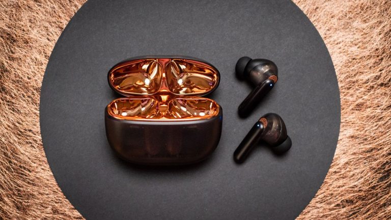 Discover the Wireless Earbud Revolution with the Creative Aurvana Ace 2: A Solid-State Review