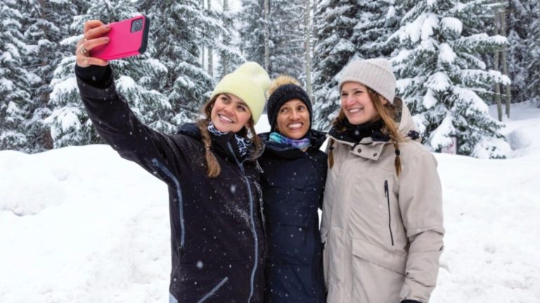 5 Essential Winter Weather Smartphone Tips from T-Mobile – Stay Connected and Prepared!