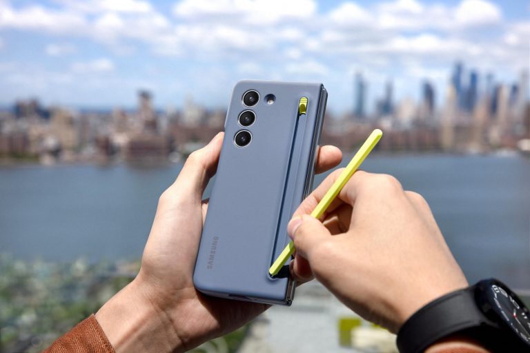 Unveiling the Top 10 Best Cases for Samsung Galaxy Z Fold 5 – Protect Your Foldable Device in Style!